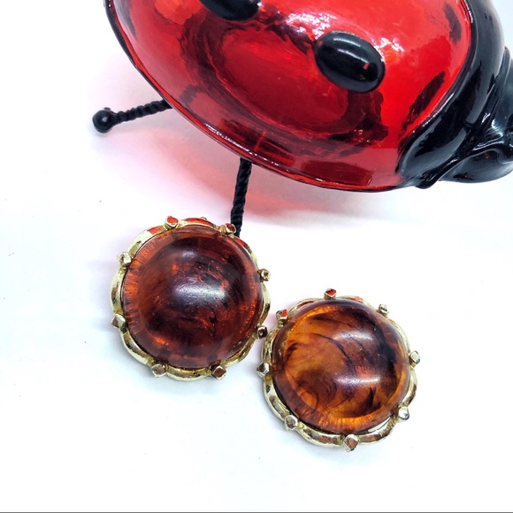 Vintage, Coro, Faux Amber, gold clip-on earring - Picture 1 of 8